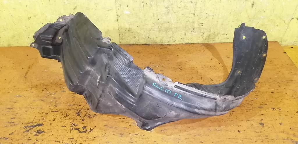 подкрылок Toyota Passo