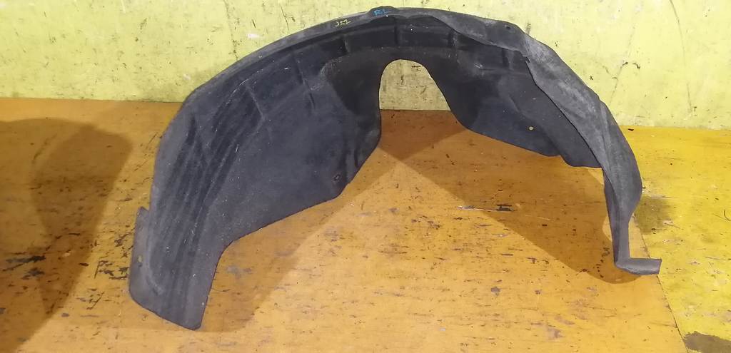 подкрылок Nissan Teana