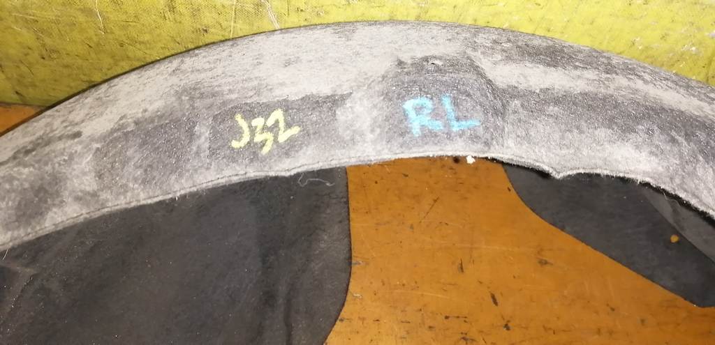 подкрылок Nissan Teana