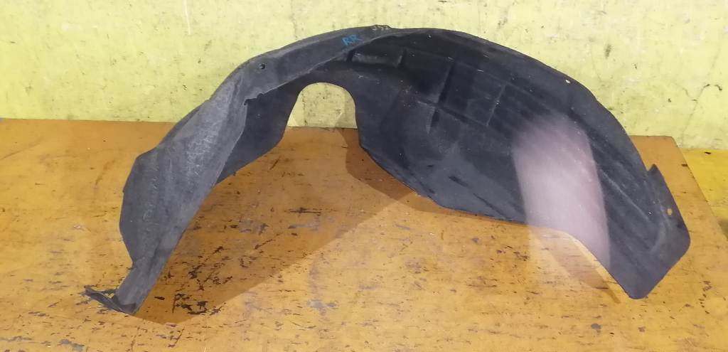 подкрылок Nissan Teana