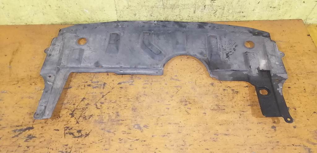 защита двигателя Mitsubishi Colt