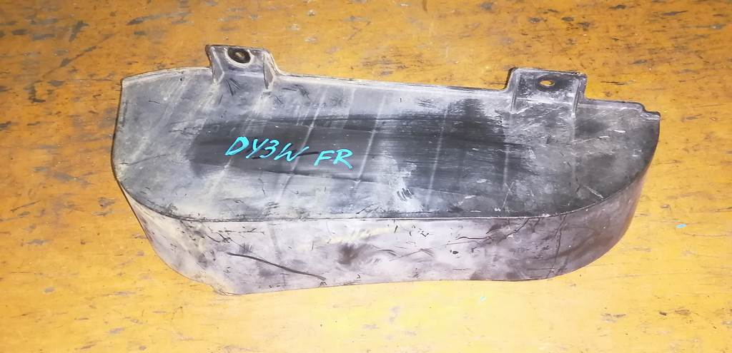 защита двигателя Mazda Demio