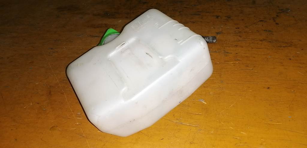 бачок расширительный Suzuki Solio