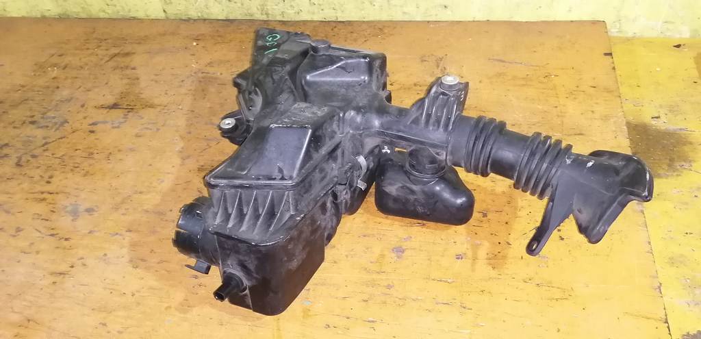 корпус воздушного фильтра Honda Fit