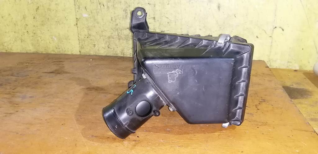 корпус воздушного фильтра Subaru Forester