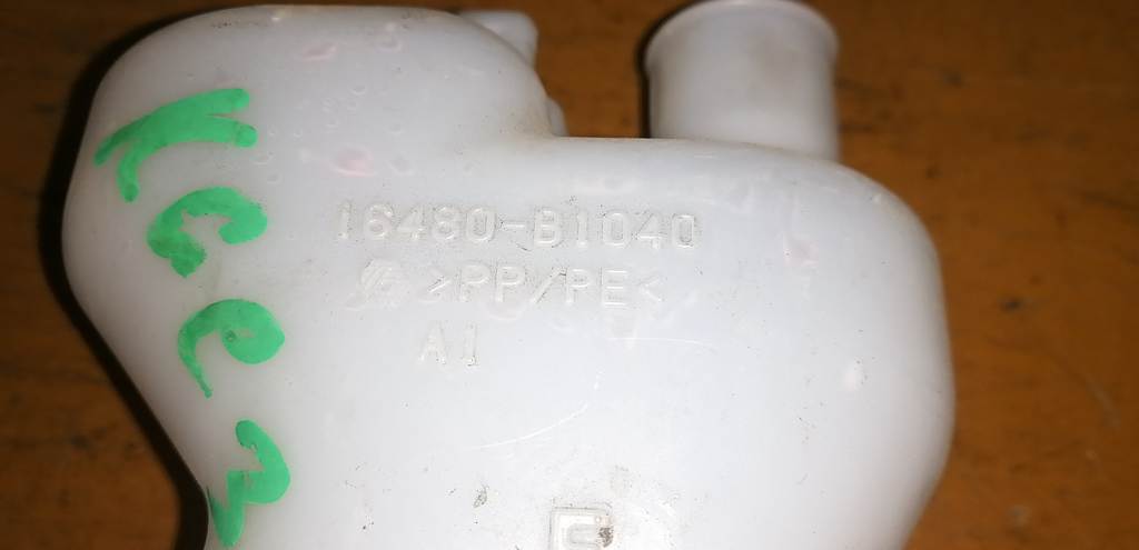 бачок расширительный Toyota Passo