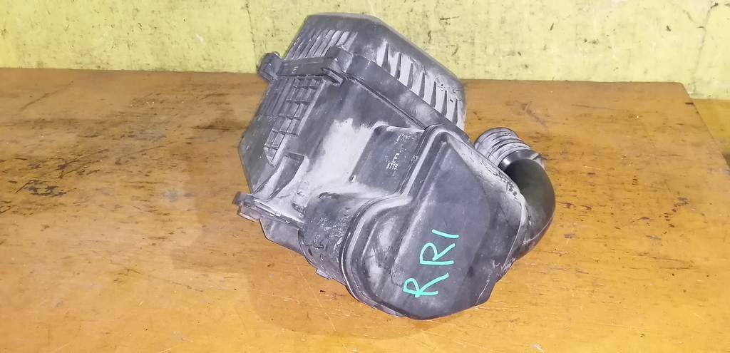 корпус воздушного фильтра Honda Elysion