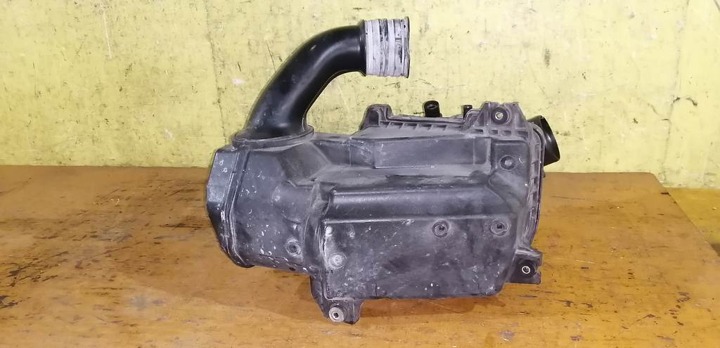 корпус воздушного фильтра Honda Elysion