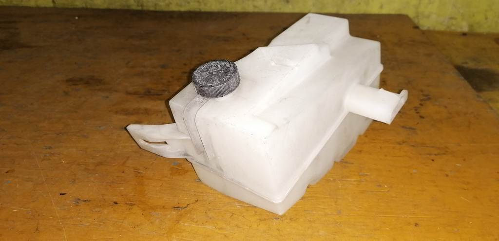 бачок расширительный Nissan X-Trail