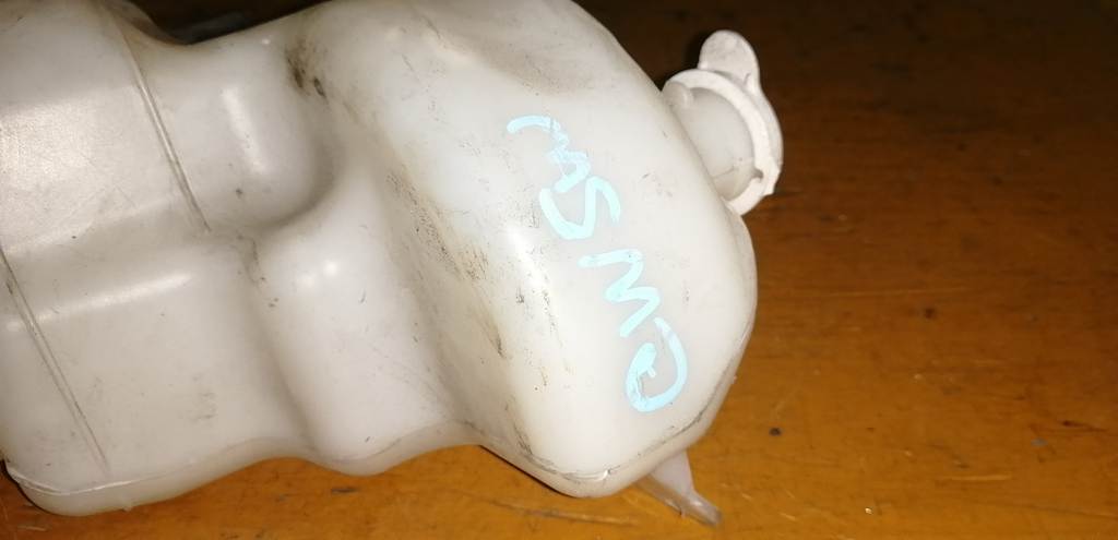 бачок расширительный Mitsubishi Outlander