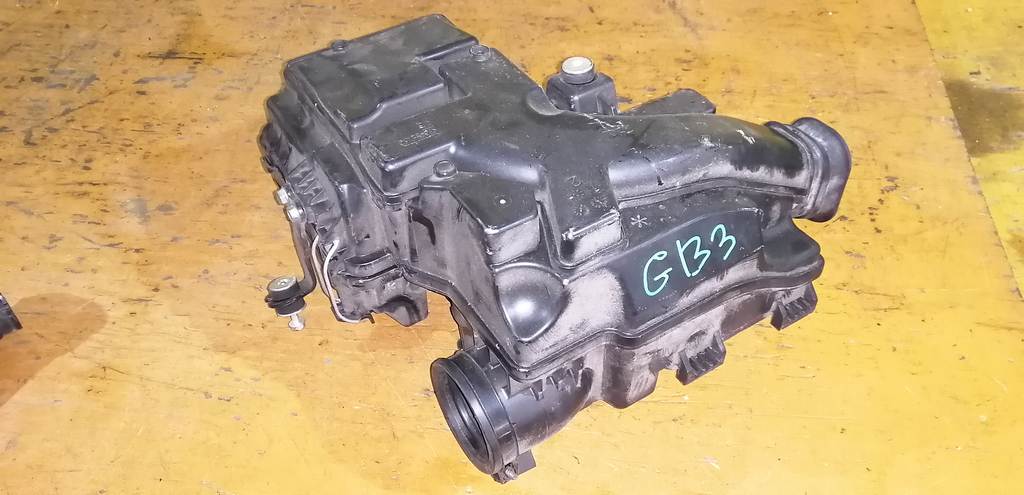 корпус воздушного фильтра Honda Freed