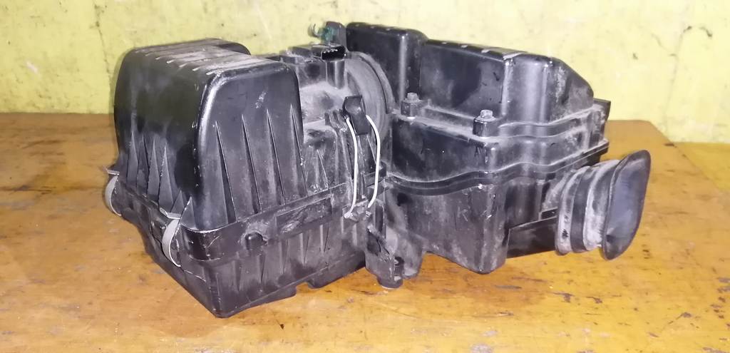 корпус воздушного фильтра Honda Freed