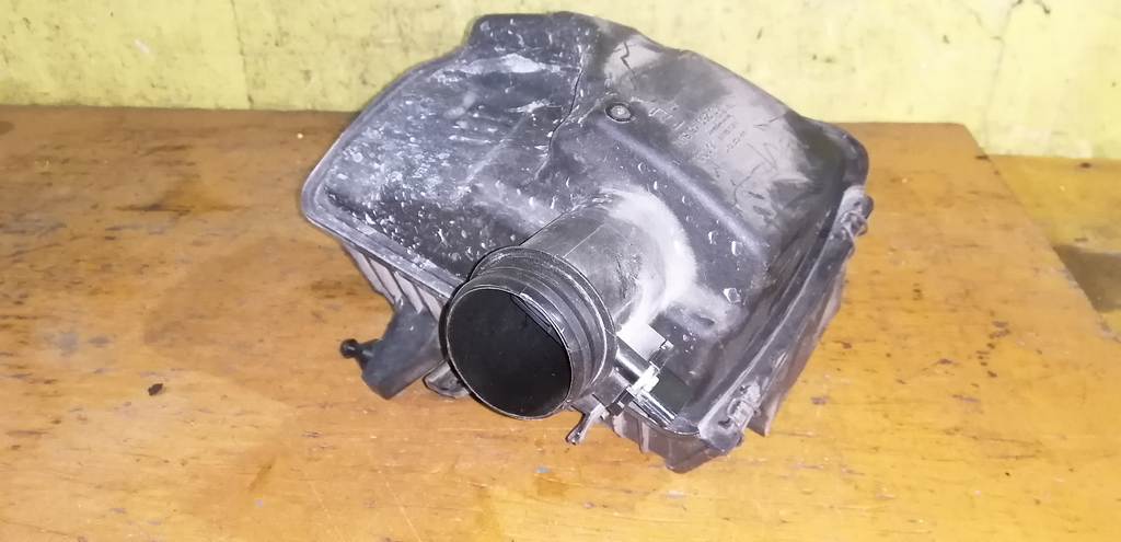 корпус воздушного фильтра Nissan X-Trail