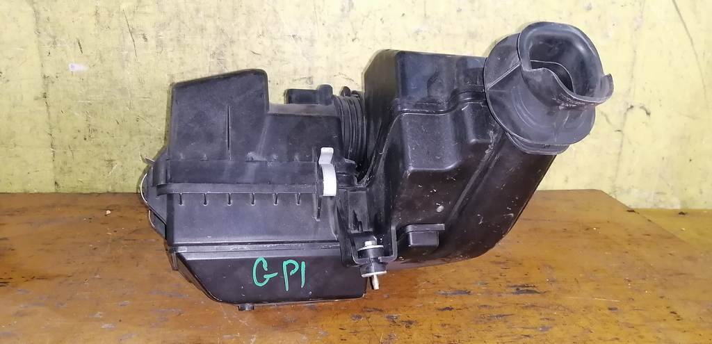 корпус воздушного фильтра Honda Fit