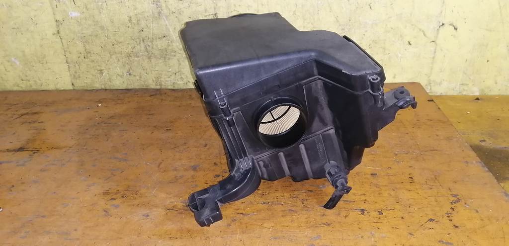 корпус воздушного фильтра Volvo S40