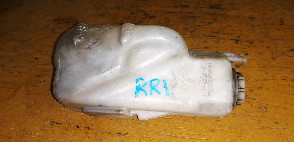 бачок расширительный Honda Elysion