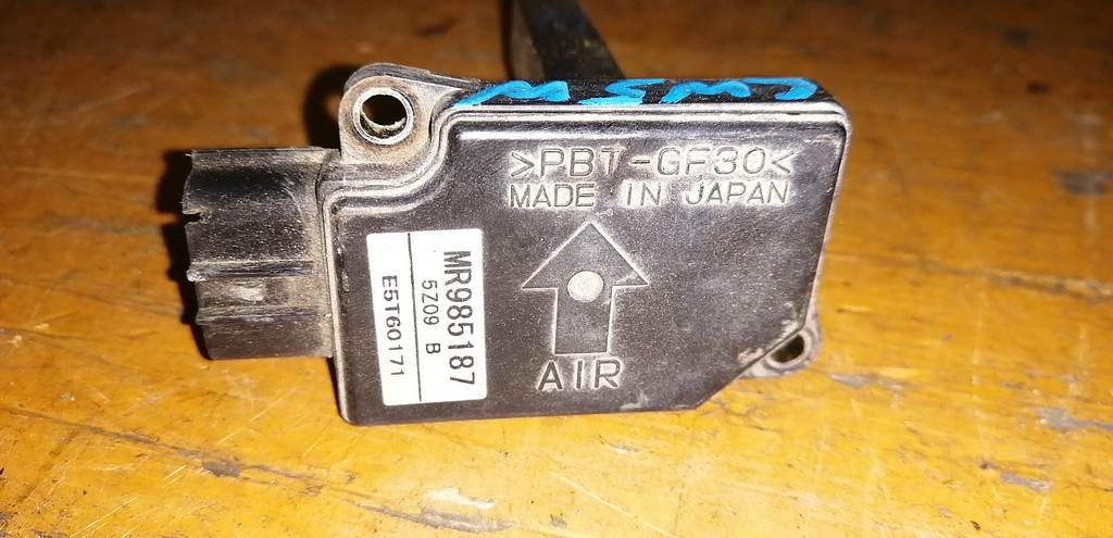 датчик расхода воздуха Mitsubishi Outlander