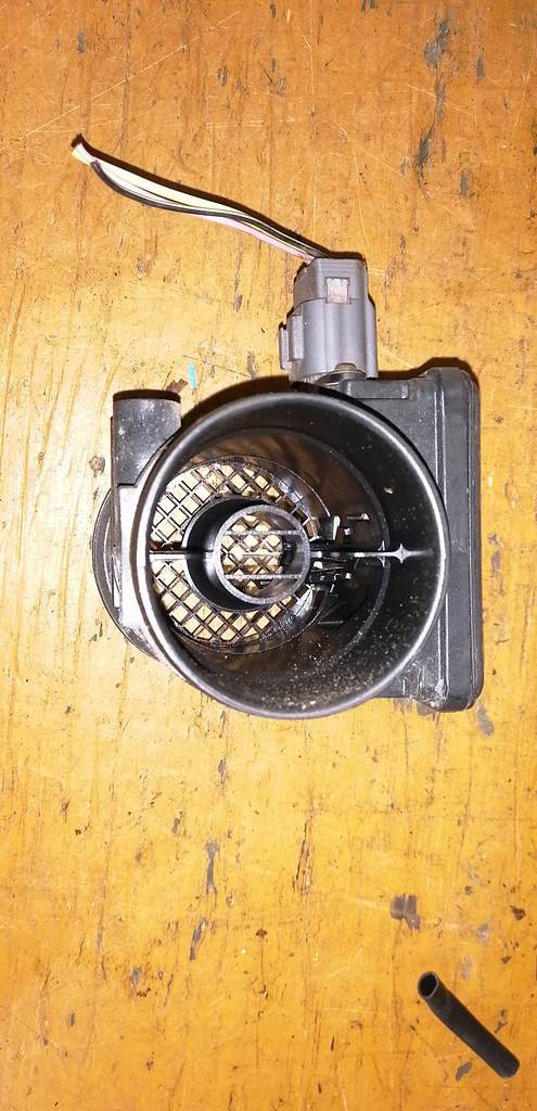 датчик расхода воздуха Mazda Demio