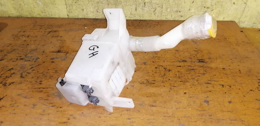 бачок омывателя Subaru Impreza