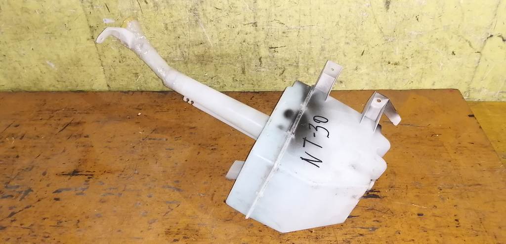 бачок омывателя Nissan X-Trail