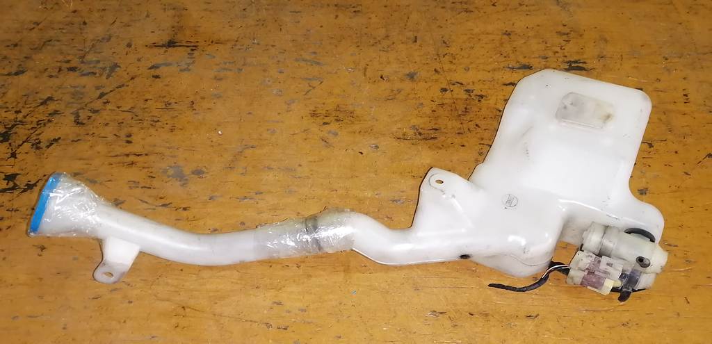 бачок омывателя Honda Elysion