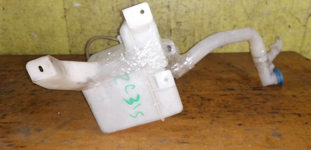 бачок омывателя Suzuki Swift