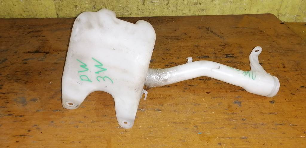 бачок омывателя Mazda Demio