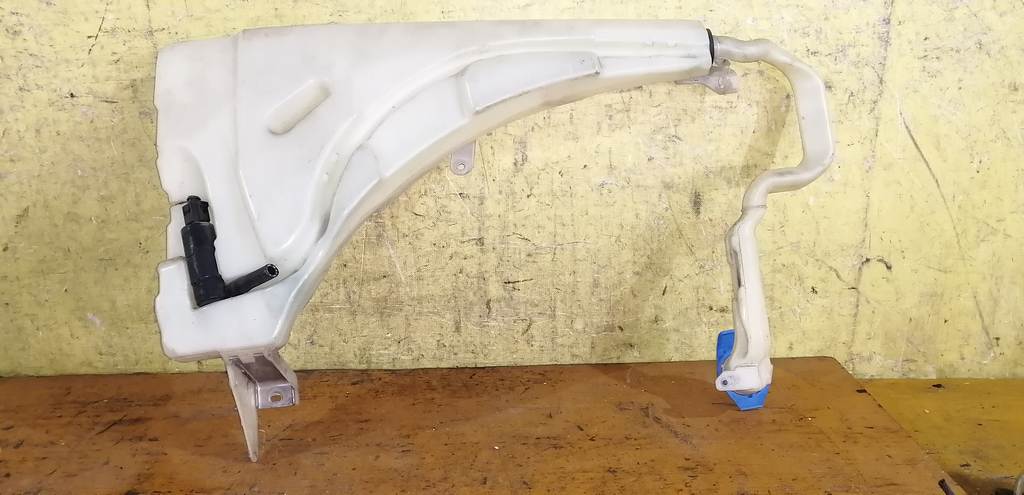 бачок омывателя Volkswagen Touareg