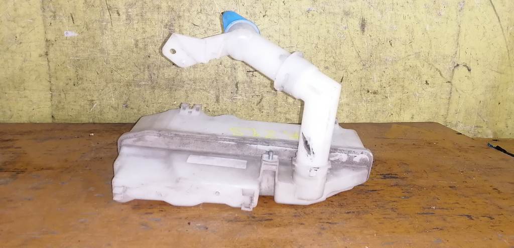 бачок омывателя Suzuki Palette