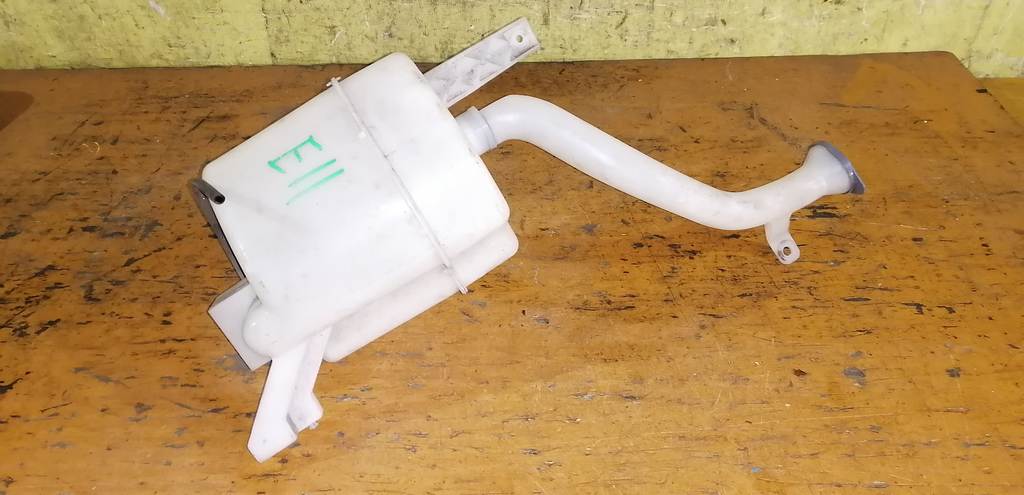 бачок омывателя Nissan Note