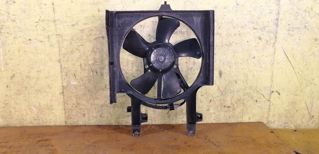 вентилятор радиатора Nissan Cube