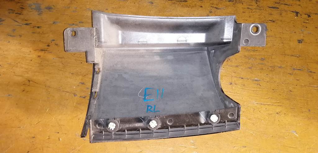 планка под стоп Nissan Note