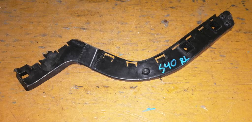 крепеж бампера Volvo S40