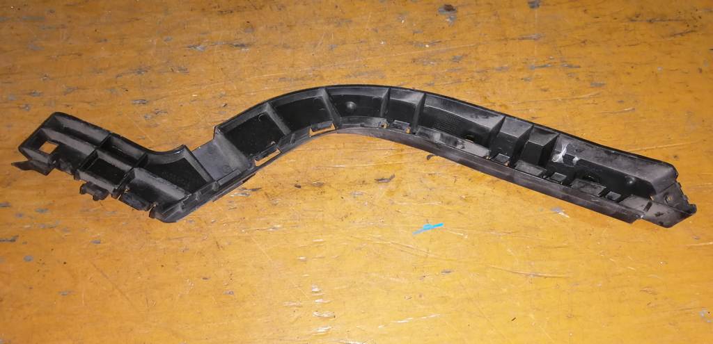 крепеж бампера Volvo S40