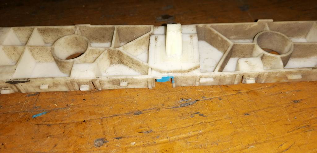 крепеж бампера Nissan Teana