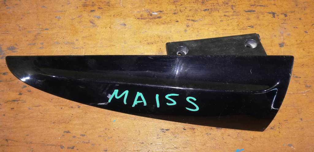 планка под стоп Suzuki Solio