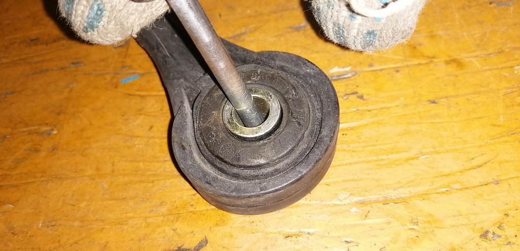 подушка двигателя Subaru Forester