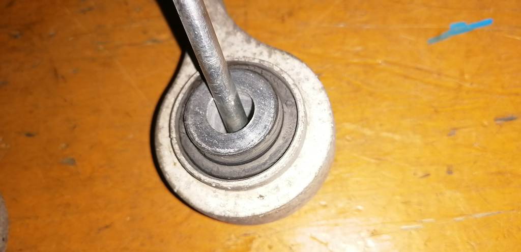 стойка стабилизатора Volkswagen Touareg