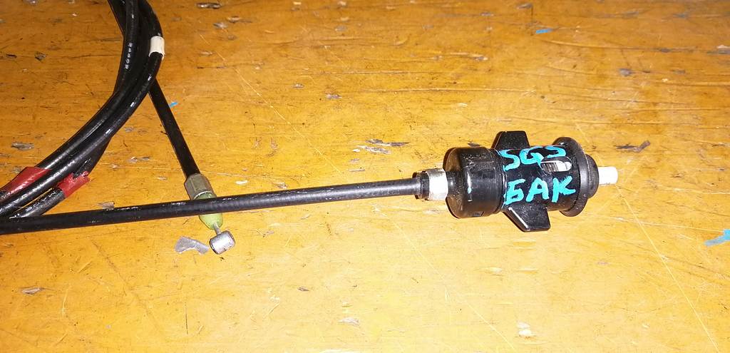 тросик лючка бака Subaru Forester