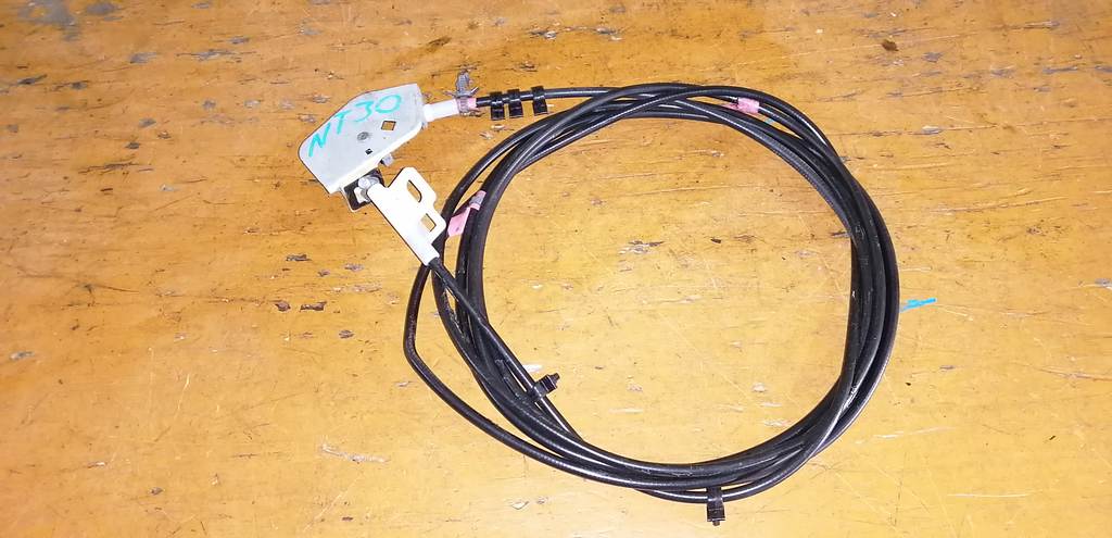 тросик лючка бака Nissan X-Trail