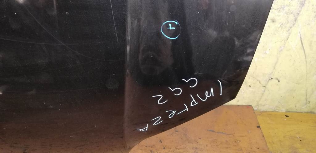 капот Subaru Impreza