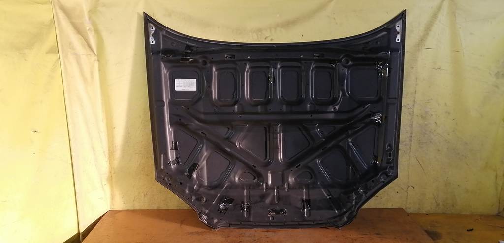 капот Subaru Impreza