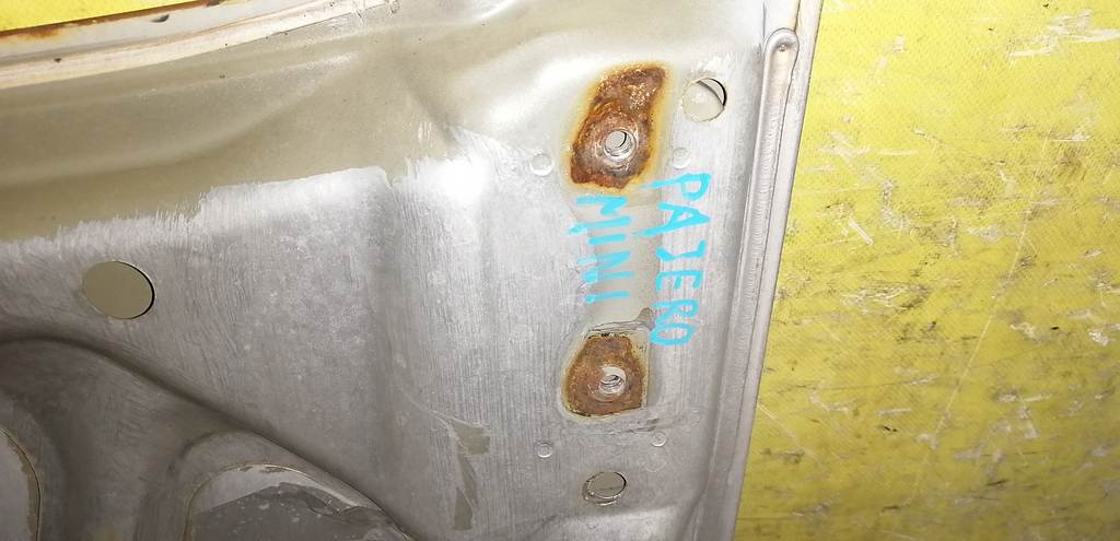 капот Mitsubishi Pajero Mini