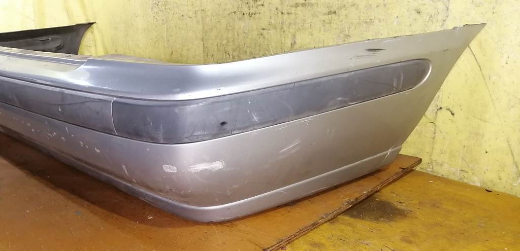 бампер Nissan Sunny