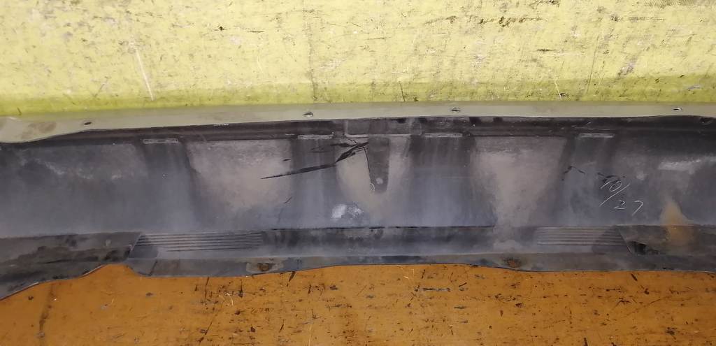 бампер Nissan Sunny