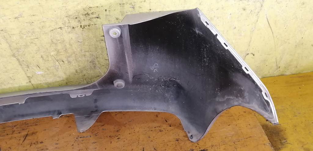 бампер Toyota Ractis