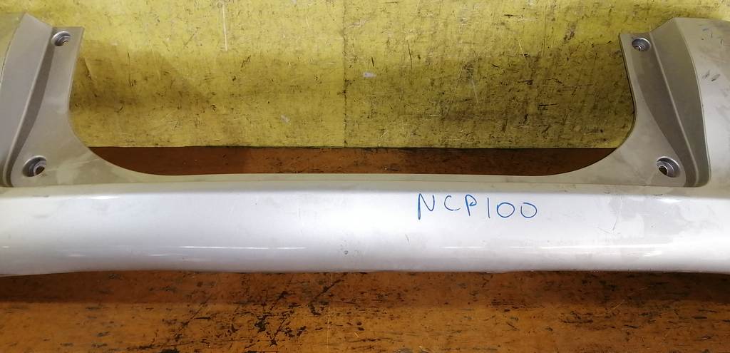 бампер Toyota Ractis