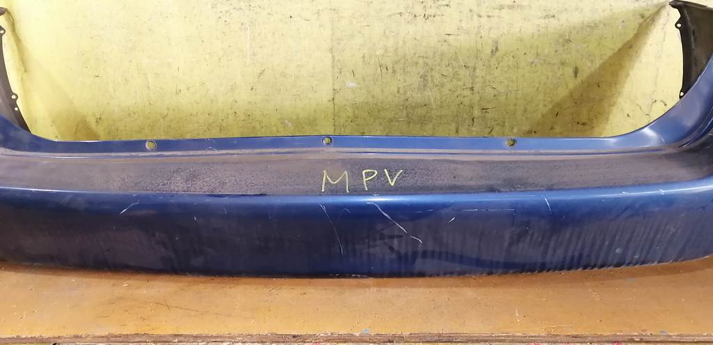 бампер Mazda MPV