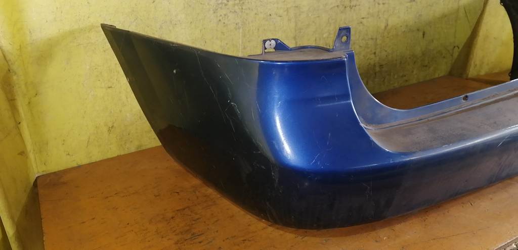 бампер Mazda MPV