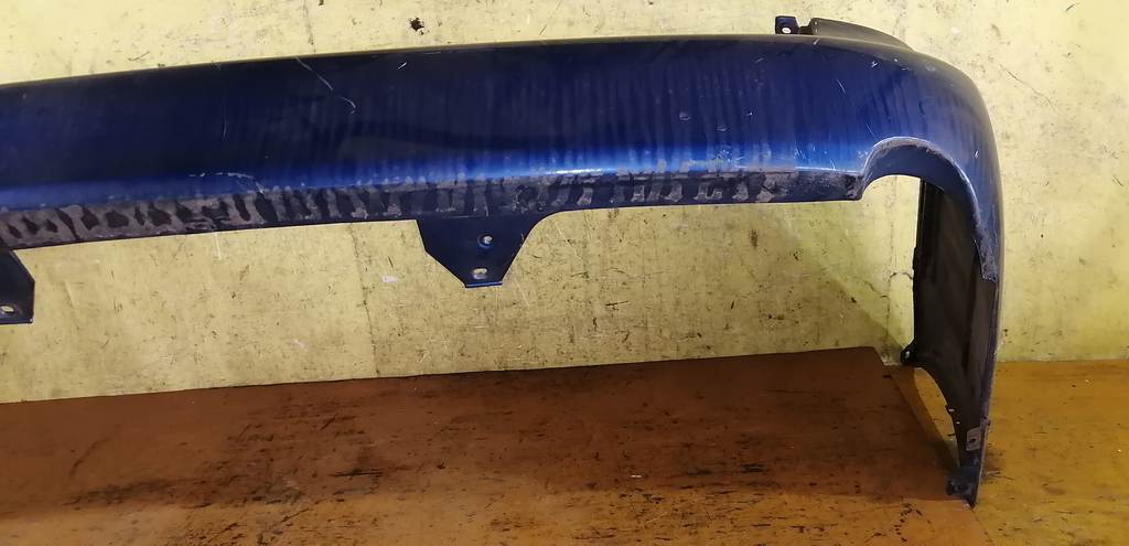 бампер Mazda MPV